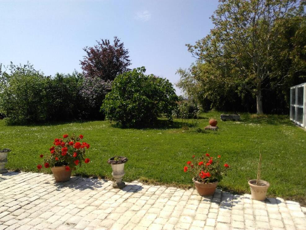 Bed and Breakfast La Ferme Du Bien Etre Athee-sur-Cher Екстер'єр фото